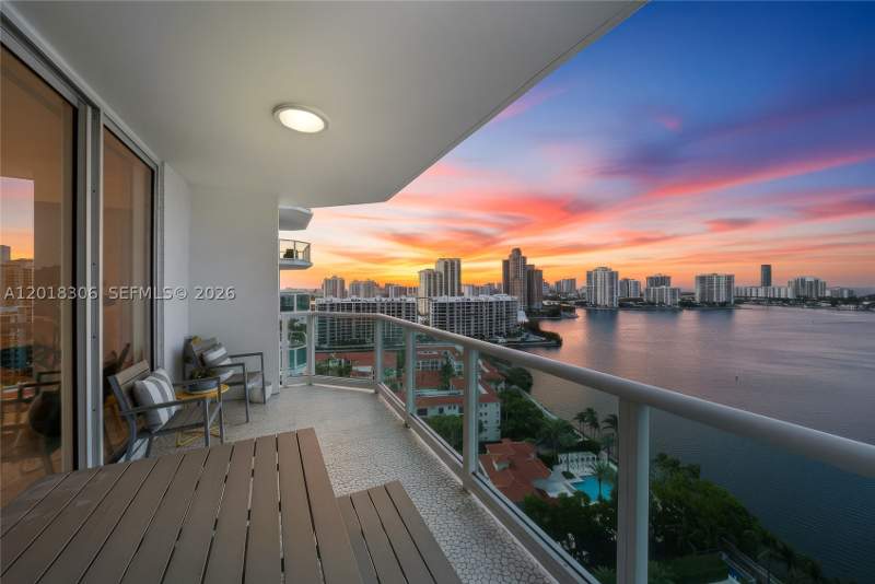 3 bedroom Condominium at 3301 NE 183rd St 2007, The Peninsula II Condo, Aventura — photo 2