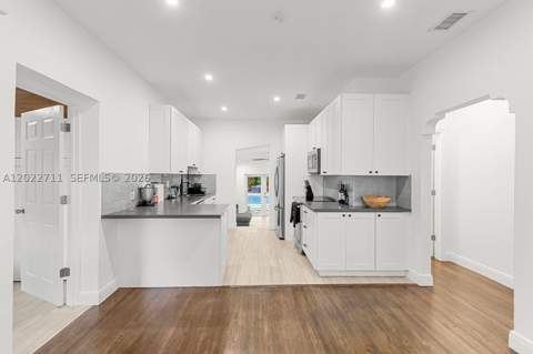 443 NE 71st St, Miami FL - photo 16 of 32