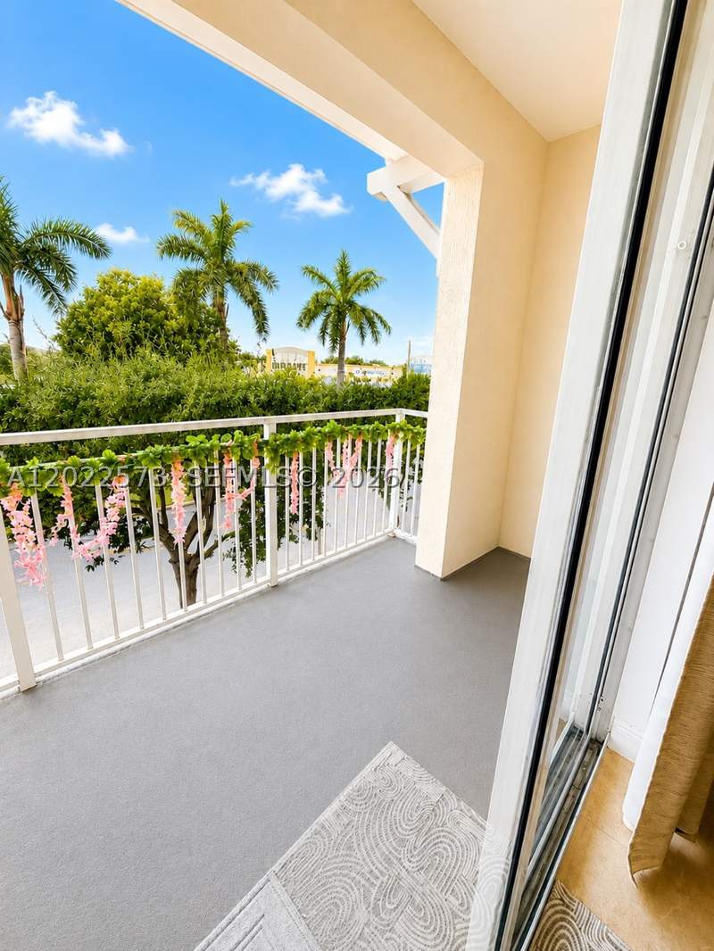 1 bedroom Condominium at 7266 SW 88th St A203, Downtown Dadeland Condo N, Miami — photo 2