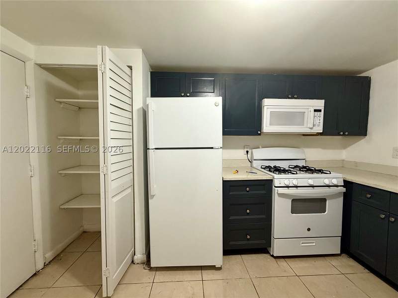 2 bedroom Condominium at 18101 NW 68th Ave B102, Venetian Gardens At Count, Hialeah — photo 3