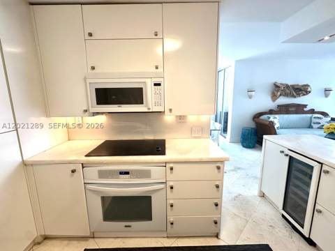 150 Ocean Lane Dr 2A, Key Biscayne FL - photo 10 of 38