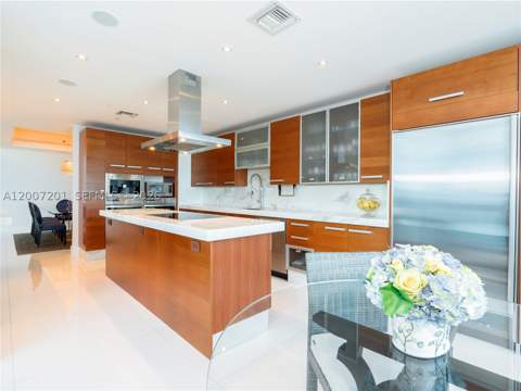 5959 Collins Ave 906, Miami Beach FL - photo 23 of 49