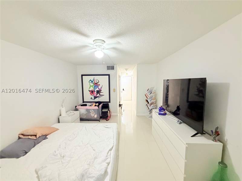 1 bedroom Condominium at 1680 NE 191st St 105-2, Jade Winds Group Allamand, Miami — photo 4