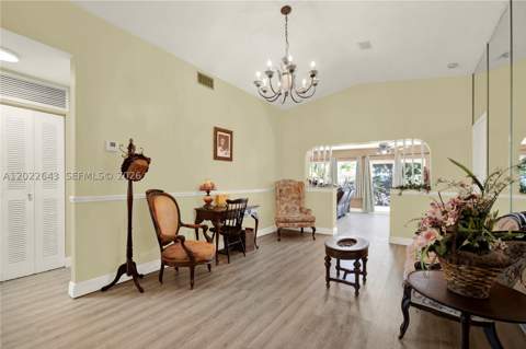 10813 SW 158th Ln, Miami FL - photo 13 of 37