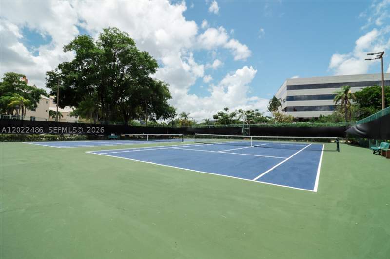 1 bedroom Condominium at 8245 Lake Dr 308, Las Vistas At Doral Condo, Doral — photo 4