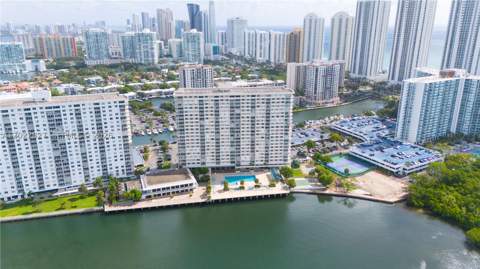 300 Bayview Dr 1504, Sunny Isles Beach FL - photo 8 of 37