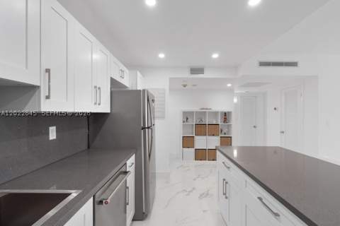 19390 Collins Ave 817, Sunny Isles Beach FL - photo 13 of 39