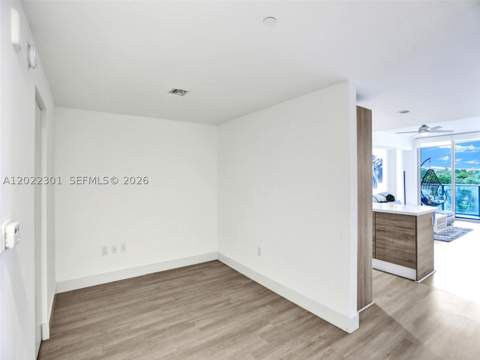 16385 N Biscayne Blvd 403, North Miami Beach FL - photo 8 of 26