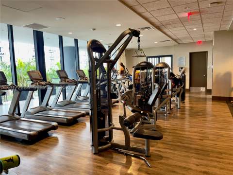 5252 NW 85th Ave 406, Doral FL - photo 17 of 26