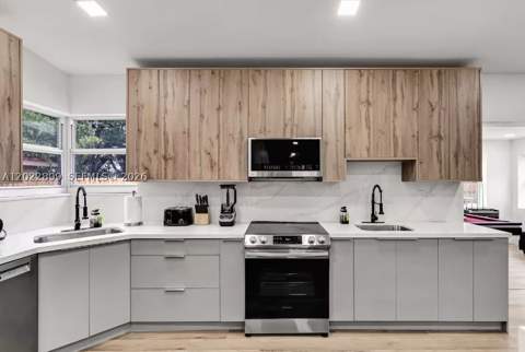 17621 NE 7th Ave, Miami FL - photo 17 of 55