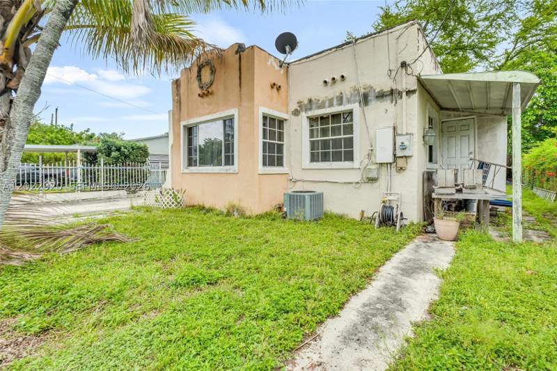 3 bedroom SingleFamilyResidence at 1122 NW 38th St, 36th St Manor, Miami — photo 3