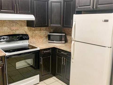 15355 SW 76th Ter 106, Miami FL - photo 14 of 36