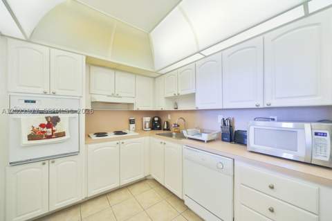 19370 Collins Ave 622, Sunny Isles Beach FL - photo 14 of 22