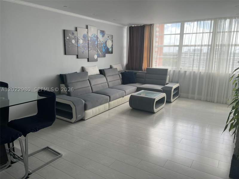 1 bedroom Condominium at 1301 NE Miami Gardens Dr 1013W, BUCKLEY TOWERS CONDO - EA, Miami — photo 3