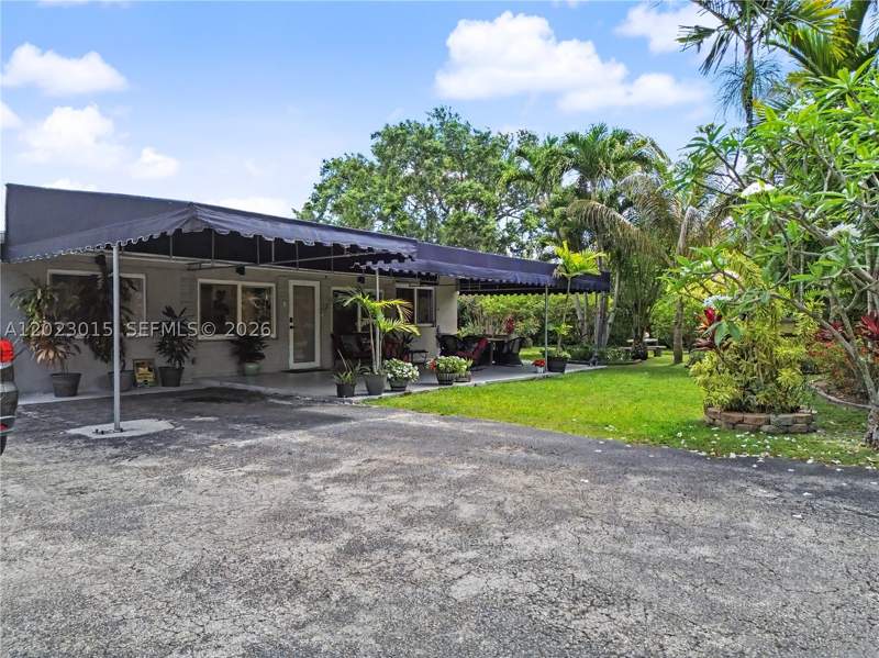 3 bedroom SingleFamilyResidence at 8331 SW 100th St, ContinentalnPark, Miami — photo 5
