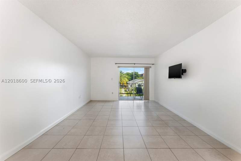2 bedroom Condominium at 1900 W 54th St 220, Westland Eden Condo II, Hialeah — photo 3