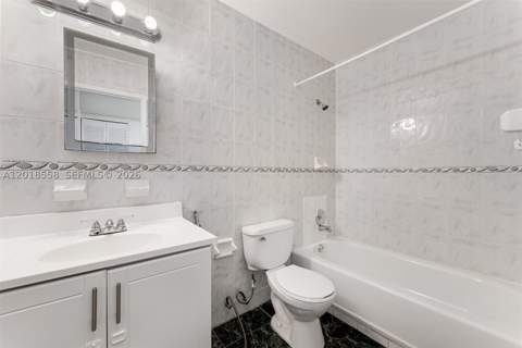 1950 W 54th St 412, Hialeah FL - photo 10 of 15