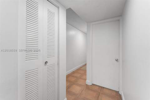 1950 W 54th St 406, Hialeah FL - photo 11 of 15