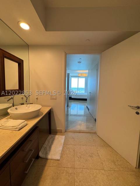 450 Alton Rd 3505, Miami Beach FL - photo 6 of 40