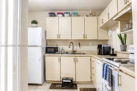 9880 Hammocks Blvd 101-43, Miami FL - photo 6 of 20