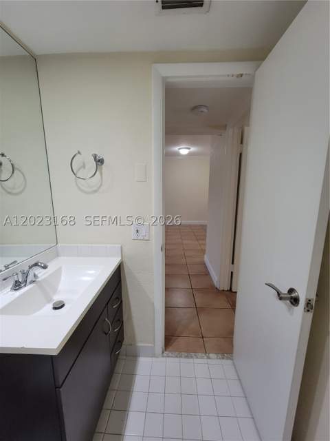 6707 N Kendall Dr 107, Pinecrest FL - photo 9 of 16