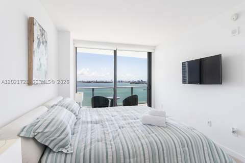 460 NE 28th St 3105, Miami FL - photo 15 of 35