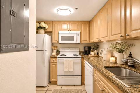 814 NW 36th Ave 302, Miami FL - photo 9 of 18