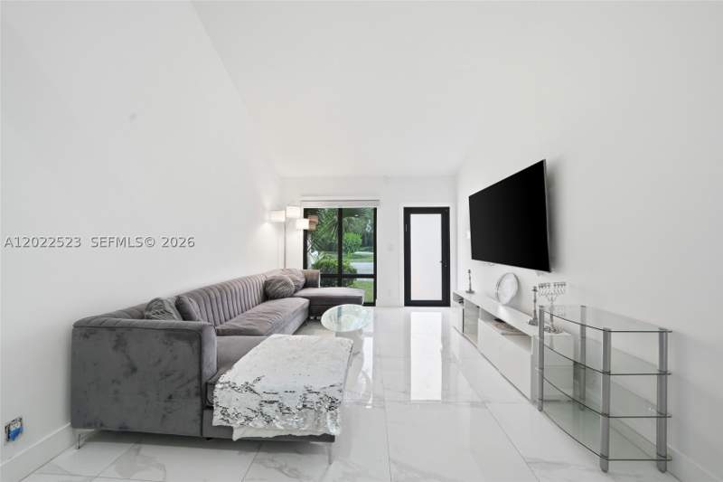 4 bedroom Townhouse at 455 NE 210th Ter, Northpointe At The Calif, Miami — photo 3
