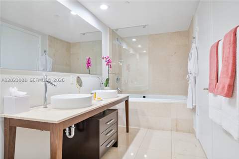 485 Brickell Ave 4206, Miami FL - photo 16 of 46