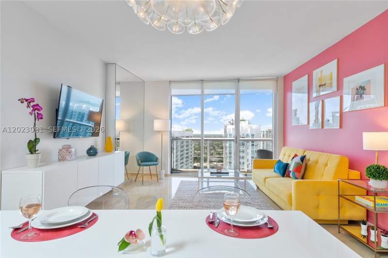 1 bedroom Condominium at 485 Brickell Ave 4206, Icon Brickell Condo No 3, Miami — photo 2