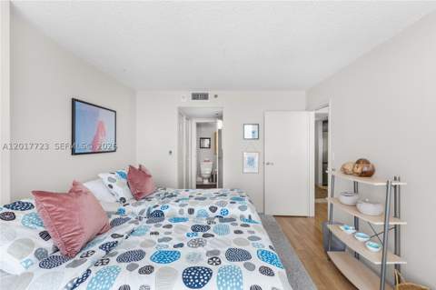 7601 E Treasure Dr 2001, North Bay Village FL - photo 16 of 38