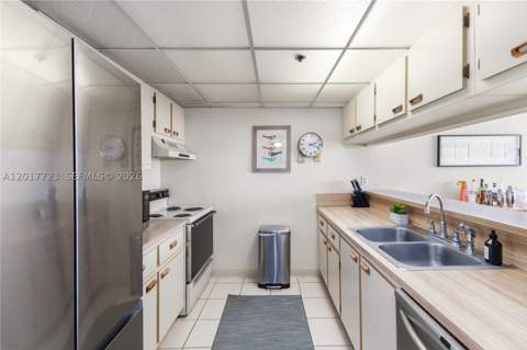 7601 E Treasure Dr 2001, North Bay Village FL - photo 6 of 38