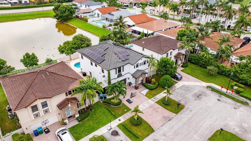 5 bedroom SingleFamilyResidence at 16125 SW 65th Ln, Jarguti Subdivision, Miami — photo 4