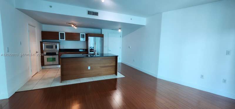 1 bedroom Condominium at 1900 N Bayshore Dr 3717, Quantum On The Bay Condo, Miami — photo 2