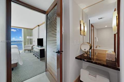 6801 Collins Ave 705 (Door 722), Miami Beach FL - photo 13 of 23