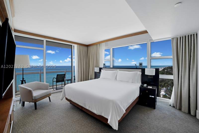 2 bedroom Condominium at 6801 Collins Ave 705 (Door 722), Central Carillon Beach Co, Miami Beach — photo 2