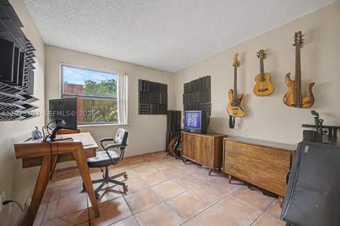 10233 NW 9th St Cir 214-1, Miami FL - photo 14 of 19