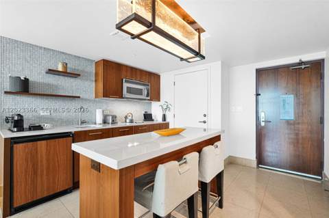 6801 Collins Ave 611 (Door 610), Miami Beach FL - photo 14 of 23