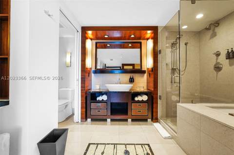 6801 Collins Ave 611 (Door 610), Miami Beach FL - photo 20 of 23
