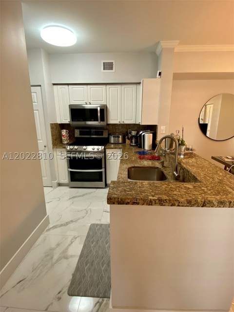 17125 N Bay Rd 3609, Sunny Isles Beach FL - photo 10 of 29