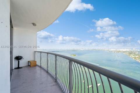 1750 N Bayshore Dr 4702, Miami FL - photo 13 of 16