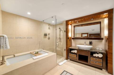 6801 Collins Ave 714 (Door 704), Miami Beach FL - photo 10 of 23