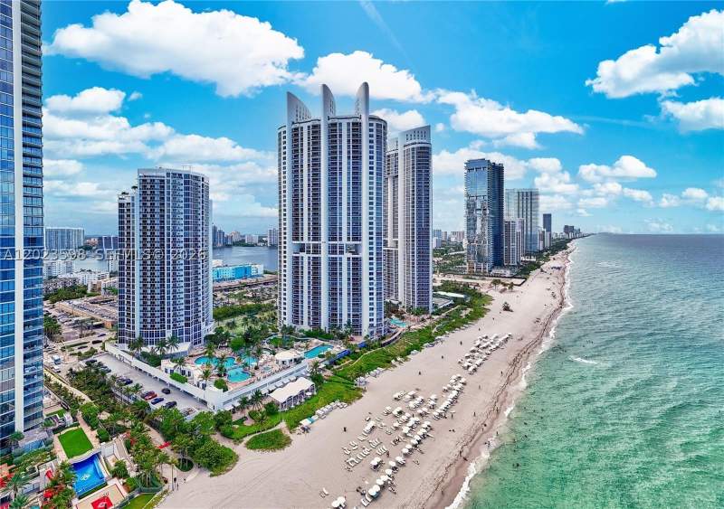 0 bedroom Condominium at 18001 Collins Ave 2010, Trump International Sones, Sunny Isles Beach — photo 5