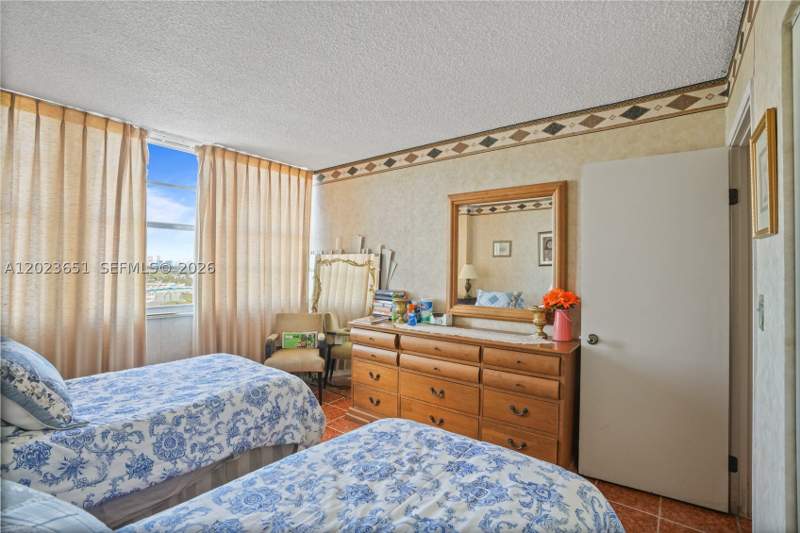 2 bedroom Condominium at 1351 NE Miami Gardens Dr 1006E, BUCKLEY TOWERS CONDO - EA, Miami — photo 4