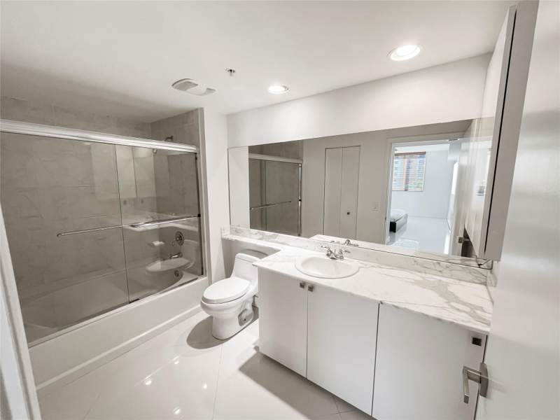 2 bedroom Condominium at 2775 NE 187th Street 627, Venture, Aventura — photo 4