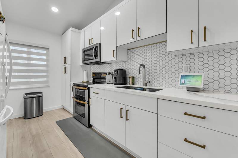 4 bedroom SingleFamilyResidence at 20371 NW 32nd Court, Leslie Patio Homes Sec 4, Miami Gardens — photo 5