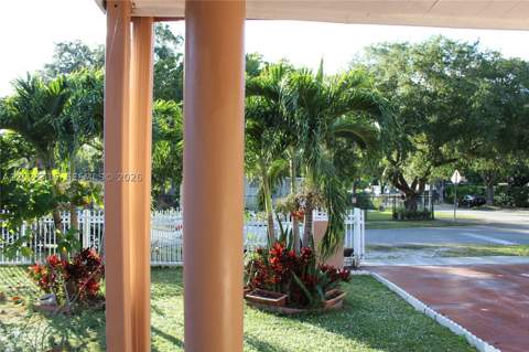 13875 NE 16th Ct, North Miami FL - photo 6 of 42