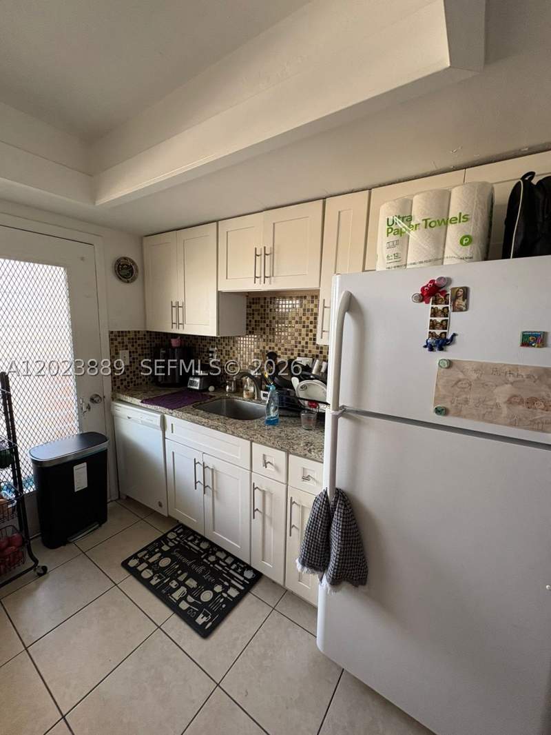 2 bedroom Condominium at 11840 NE 19th Dr 14, Sutton House Condo, North Miami — photo 3