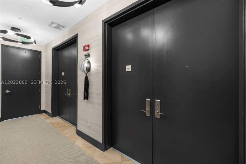 2 bedroom Condominium at 100 S Pointe Dr 509, Continuum, Miami Beach — photo 3