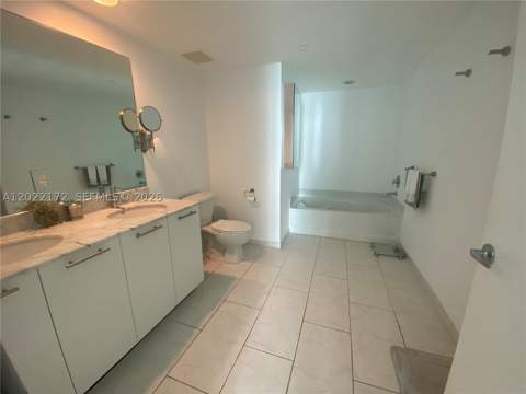950 Brickell Bay Dr 2206, Miami FL - photo 10 of 25